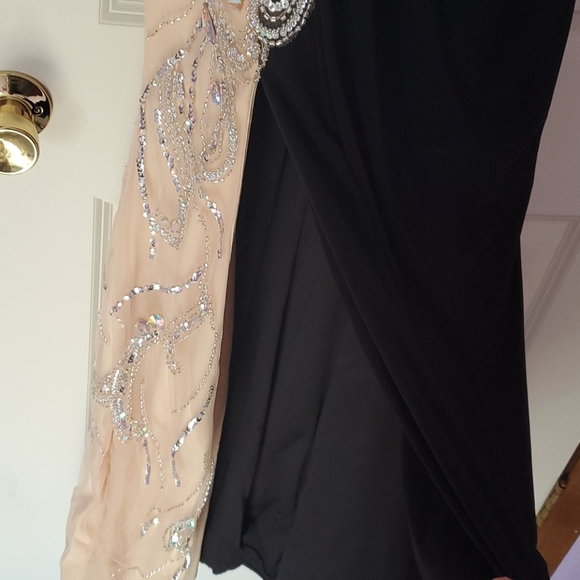 CACHE illusion neckline prom dress - Picture 3 of 5
